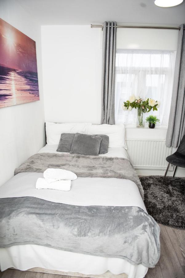 Small But Cozy Studio, Great Tube Connection Londýn Exteriér fotografie