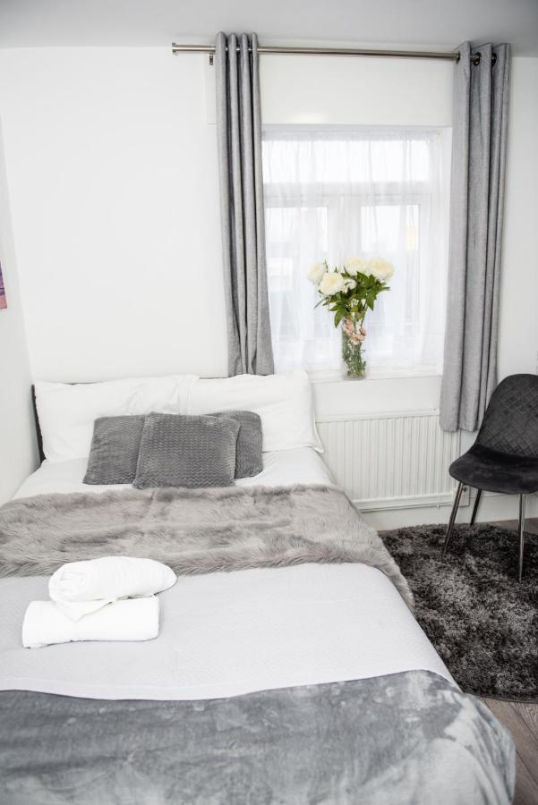 Small But Cozy Studio, Great Tube Connection Londýn Exteriér fotografie