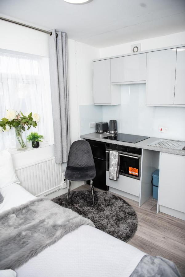 Small But Cozy Studio, Great Tube Connection Londýn Exteriér fotografie