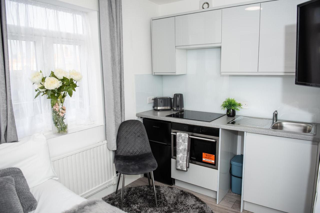 Small But Cozy Studio, Great Tube Connection Londýn Exteriér fotografie